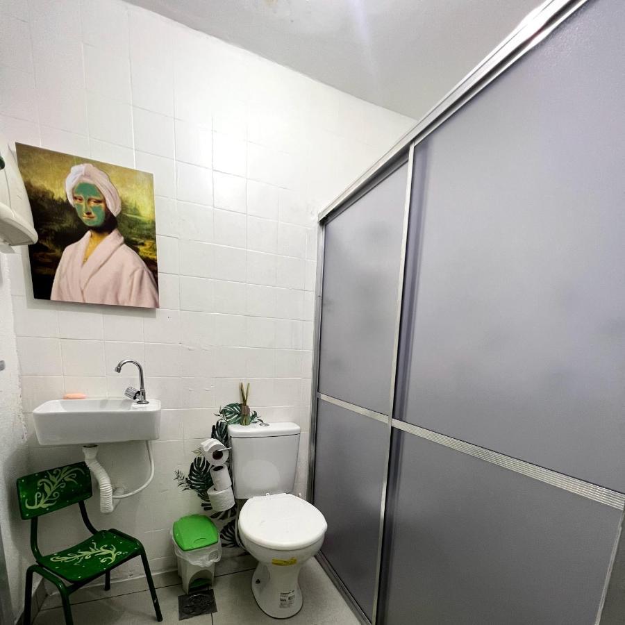 Casa Jardim Hostel Bh - Santa Efigenia - Paraiso بيلو هورزونتي المظهر الخارجي الصورة